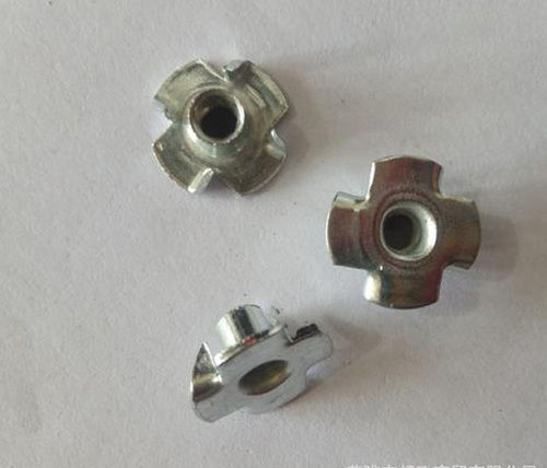 Polishing Corrosion Resistance 4 Prong T Nuts