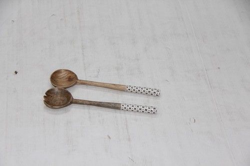 Enamel Salad Server Of Mango Wood