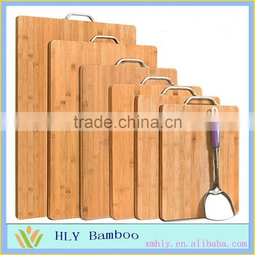 Beige Durable Bamboo Best Chopping Board With Metallic Handle