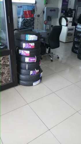 Crack Proof Black Round Tyres