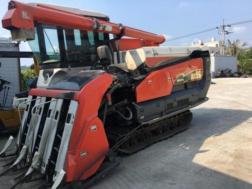 Red Kubota Ar 96 Combine Harvester