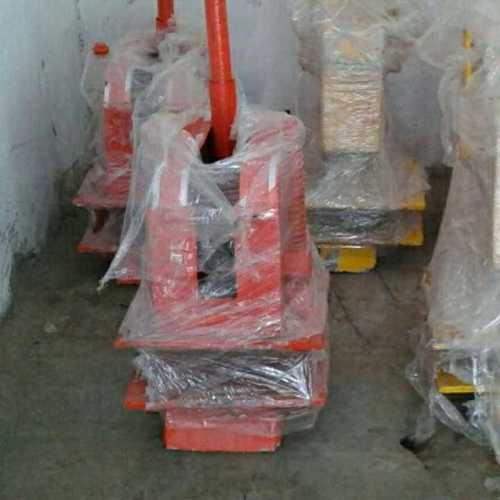 Orange Manual Slipper Making Machine