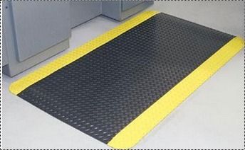 Black And Yellow Plain Electrical Rubber Mat