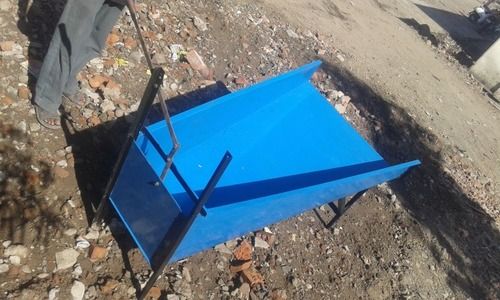 Blue Plain Concrete Slider Capacity: 1 Bag T/Hr