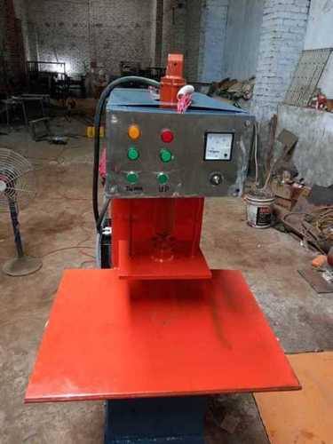 Hydraulic Chappal Making Machine