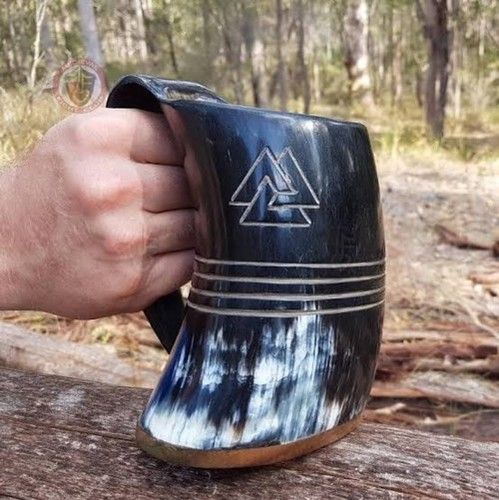 Round Elegant Look Throne Horn Mug