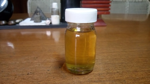 पीला प्रयुक्त ट्रांसफार्मर तेल (Is-335)