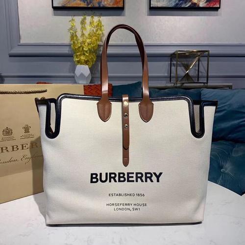 White High Design Burberry Handbag at Best Price in Mumbai
