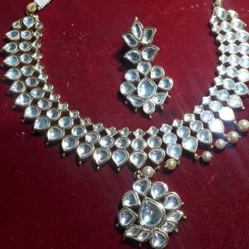 Ladies Fancy Kundan Necklace Set