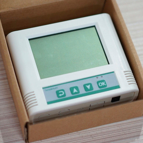 https://tiimg.tistatic.com/fp/1/006/209/lcd-temperature-and-humidity-sensor-473.jpg