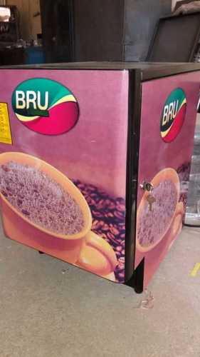 Black 4 Container Coffee Vending Machine 