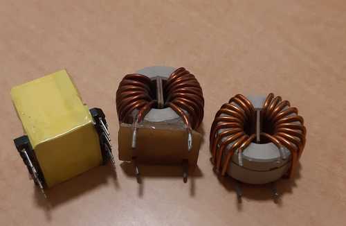 Rigid Construction Ferrite Transformer Efficiency: High