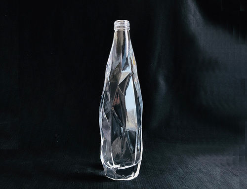 500Ml Crystal White Spirit Glass Bottle Sealing Type: Screw Cap