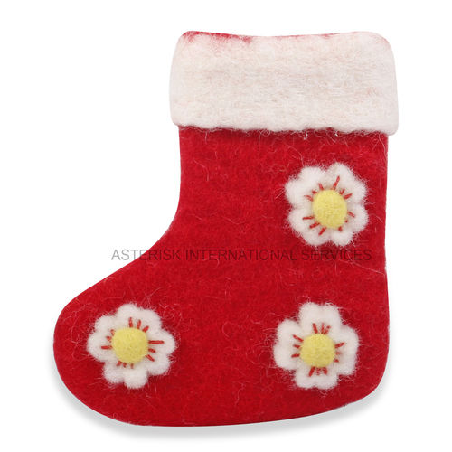 Red Handmade Cute Christmas Felt Shoes