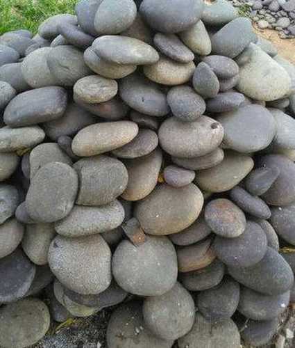 Gray Flat Pebble Stones Size: Customized