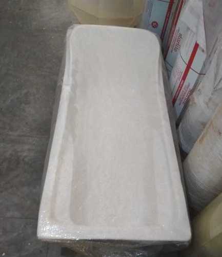 Rectangular White Ceramic Bath Tub 