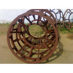 Tractor Round Cage Wheel Size: 300 Kg