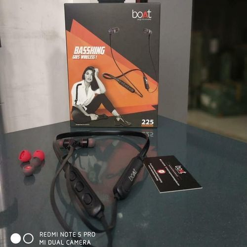 Black Boat 225 Wireless Earphone