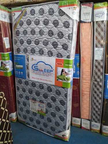 Single Bed Foam Mattress  Size: Queen