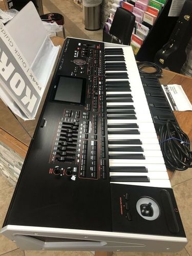 PA4X 76 Professional Arranger 76-Key (KORG)