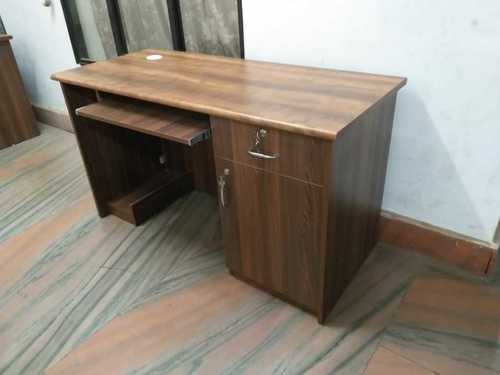 Brown Termite Proof Wooden Office Table