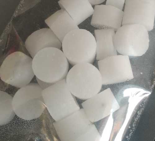 Round Shape Smokeless Camphor, Purity: 99.5%
