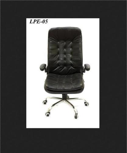 मशीन मेड L और P ब्लैक कार्यालय के लिए शानदार कार्यकारी कुर्सी
