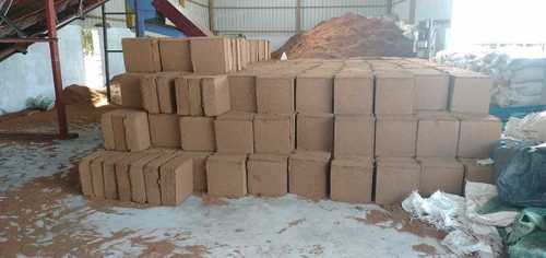 Plain Design Coco Peat Block  Dimensions: Various Dimensions Are Available Millimeter (Mm)