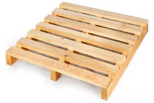 Reliable Nature Pinewood Pallet