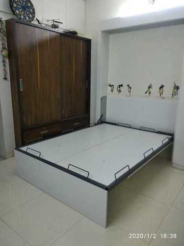 White Wall Folding Bed With Gas Spring Auto Leg