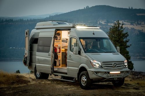 Metal Luxury Van For Personal Use 