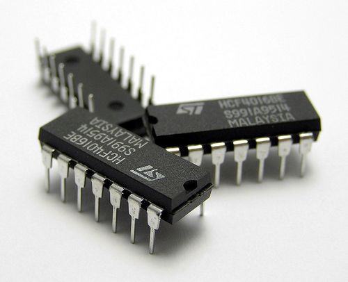 New and Original IC Components - Diverse Selection of Leading Brands, 1 Year Warranty
