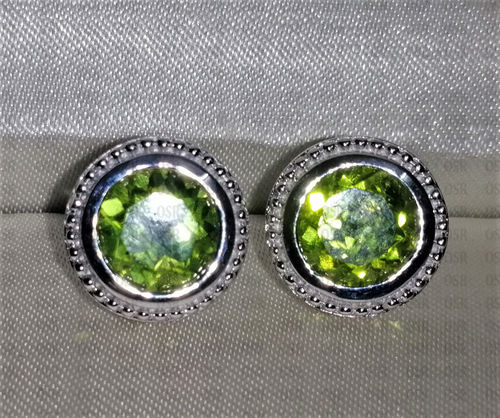 Gorgeous Peridot Push Back Stud Earring 925 Sterling Silver Earring Size: 9