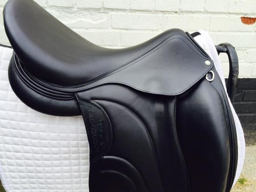 Different Colors Available Finest Quality Horse Riding Saddle Tree