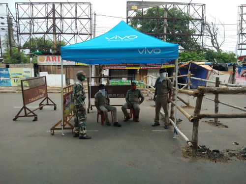 Water Proof Advertising Tent Capacity: 5+ Person