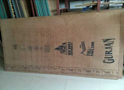 High Densitiy Wooden Plywood Size: Standard