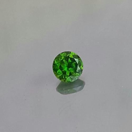 Round Brilliant Cut Smooth Finish Demantoid Garnet