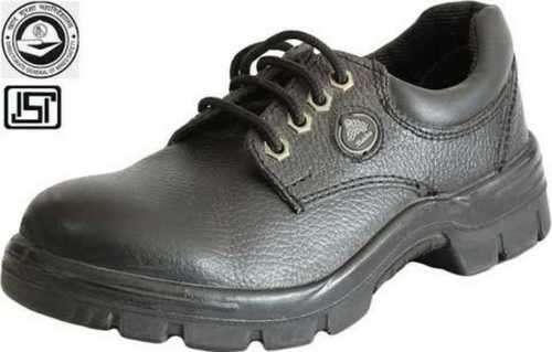 bata safety shoe price