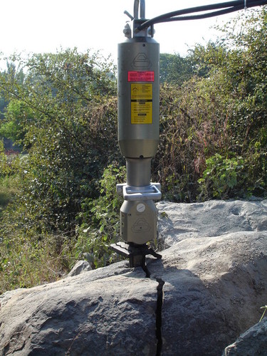 Hydraulic Rock Splitter S-240 - Color: Gray