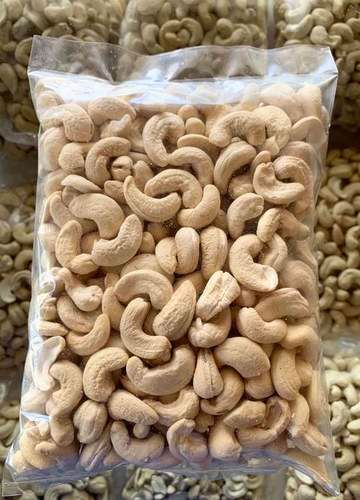 Natural Raw Cashew Nuts Broken (%): 5