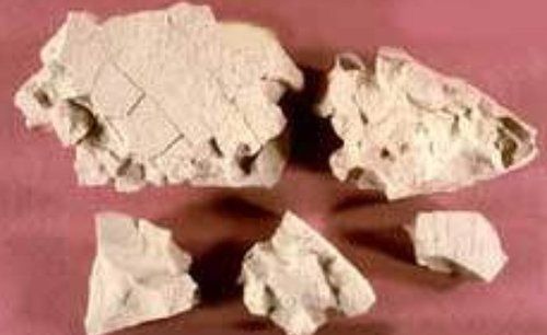 Light Yellow Industrial Grade Bentonite Lumps