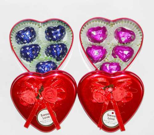 Metal Heart Box with Heart Shape Chocolate