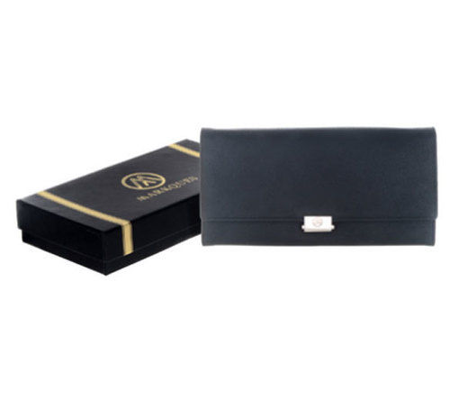 Diana Black Casual Wear Ladies Clutch