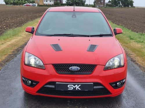 FORD FOCUS 2.5L ST-2 3d 225 BHP Car