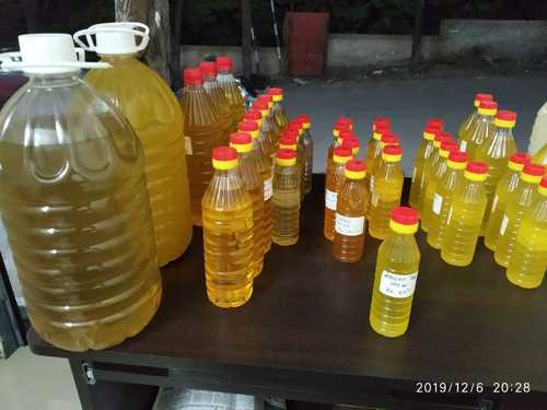 Edible Cold Pressed Groundnut Oil