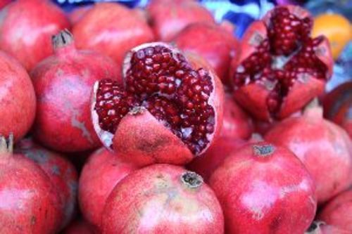 Red Fresh Organic Pomegranate Fruits