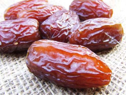 Dark Brown Dry Dates