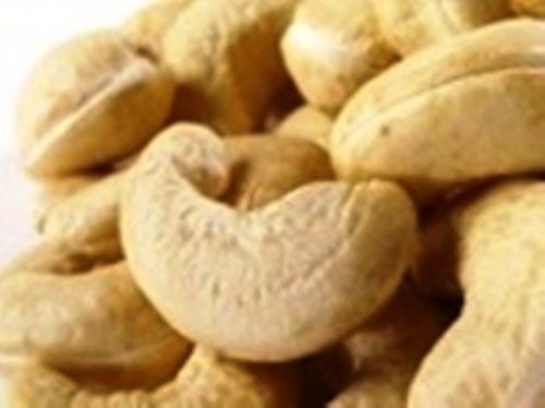 Dried Ww320 Cashew Nut Broken (%): 1