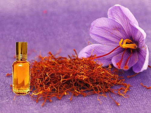 Natural Fresh Saffron Oil