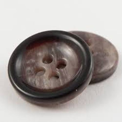 Resin New Fashion Two & Four Hole Round Overcoat Button